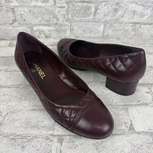 Chanel Burgundy Quilted Leather Scallop Detail CC Block Heel Pumps Size 40 US 10
